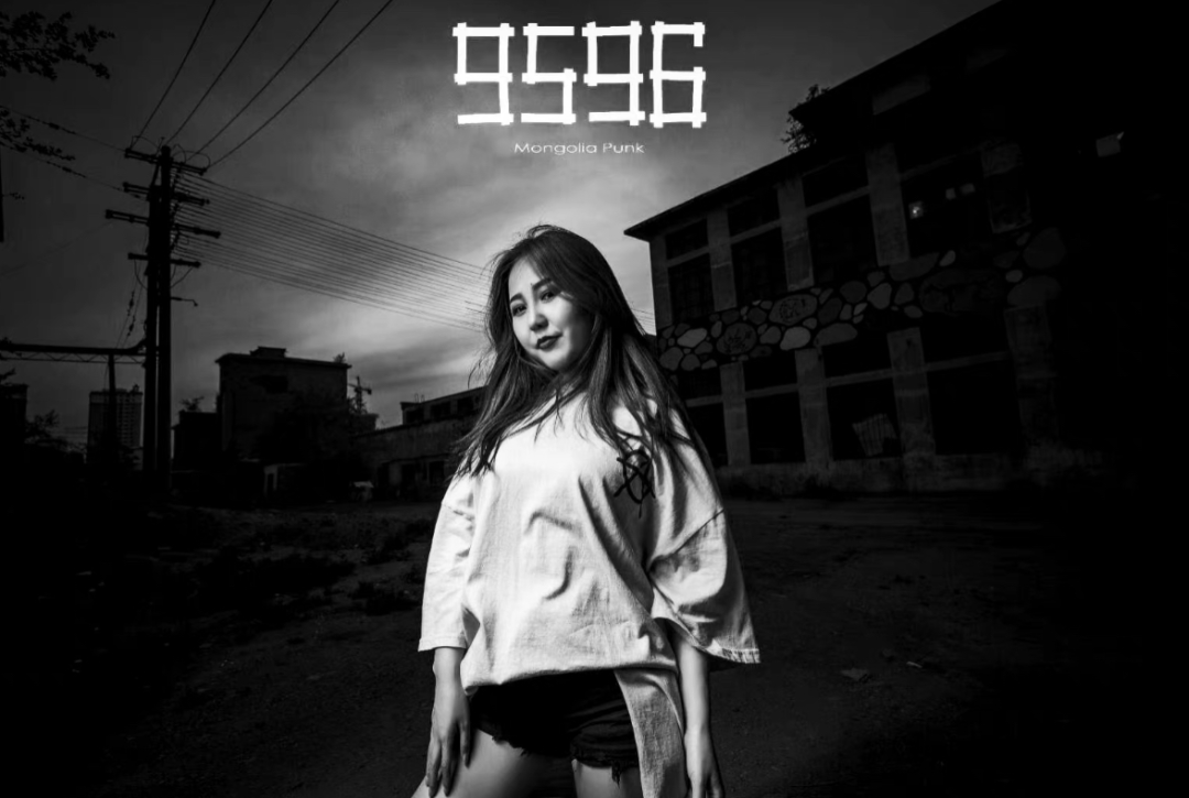 30岁乐队女主唱意外去世被超车追撞出事故生前伤感发文成遗言