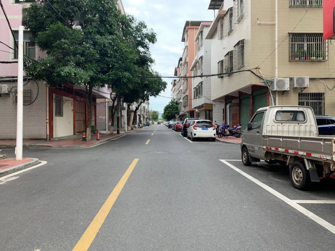 文明创建漳州长泰区车辆有序停放文明随时在线