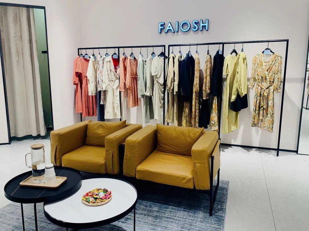 成为一种对于时尚的祈求和奢望足以使得拥有非尚高雅,时尚,雍容大方