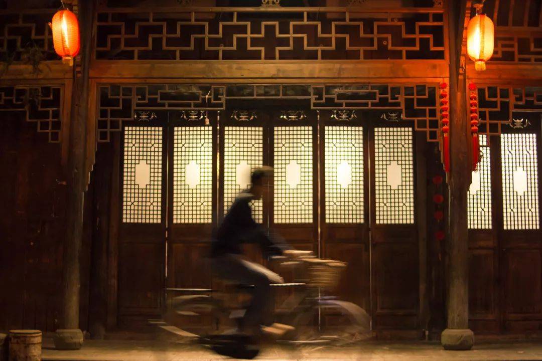 这扇中国门,等你来推开。_柴门_生活_人生