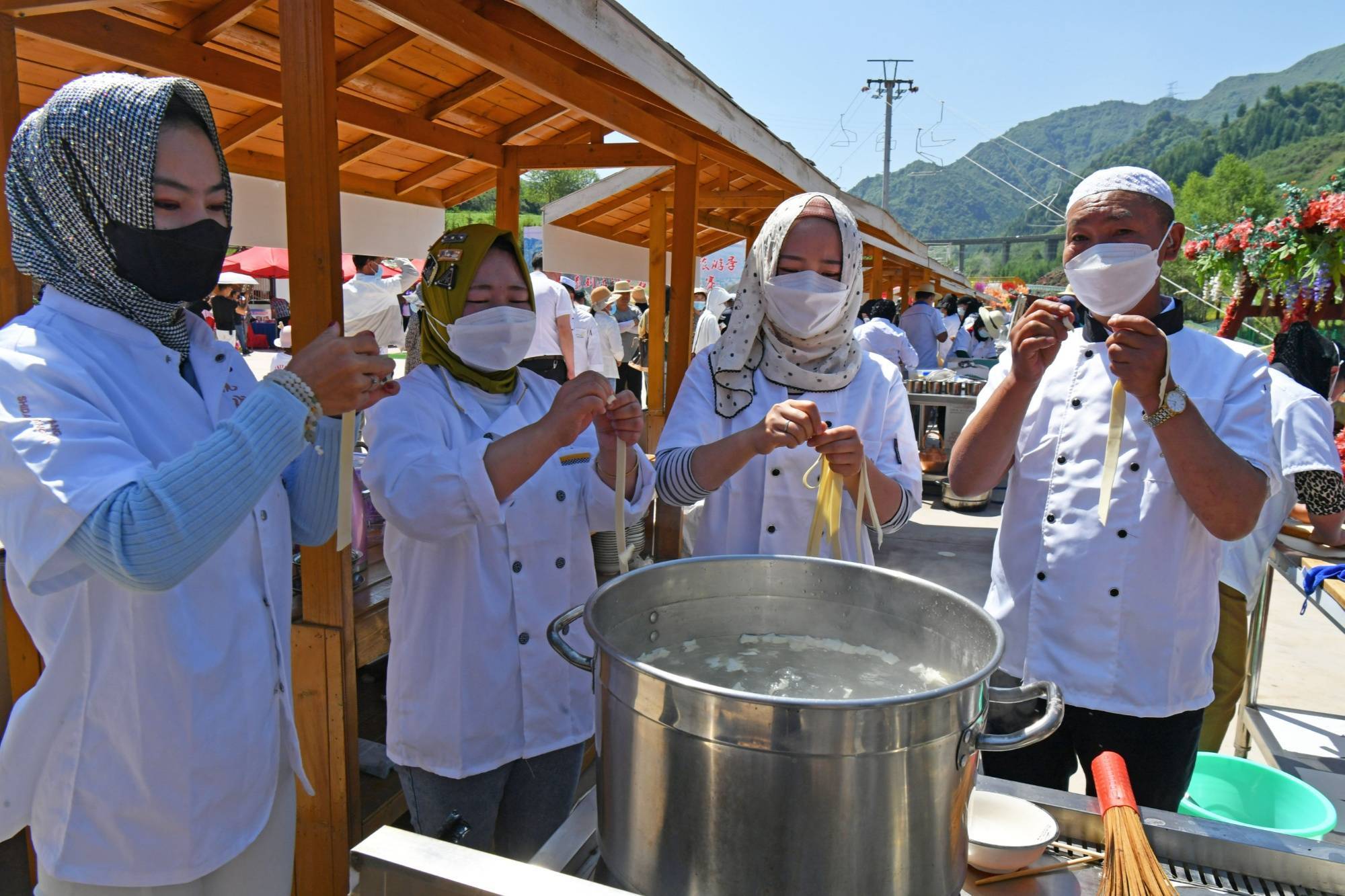 海东平安：“石碑面片”香飘四方