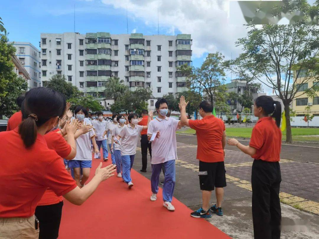 萃英初級中學李樹芬紀念中學培正中學任遠中學武溪中學其他學校的送考