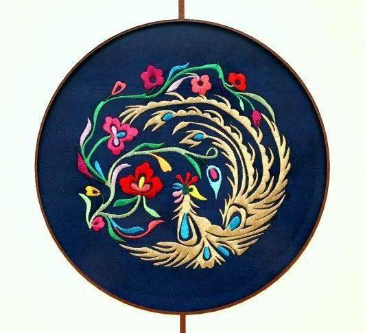 【非遗传承】指尖艺术,非遗侗绣_砚山_yanshan_侵权