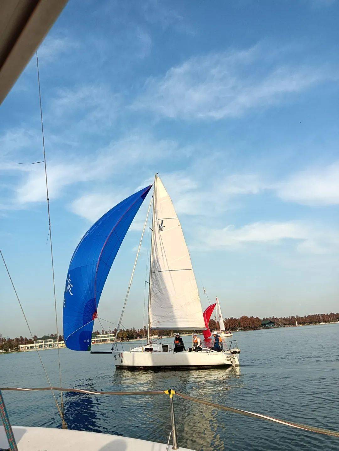 在东湖玩帆船的快乐,只有0次和无数次_运动_比赛_大航海时代