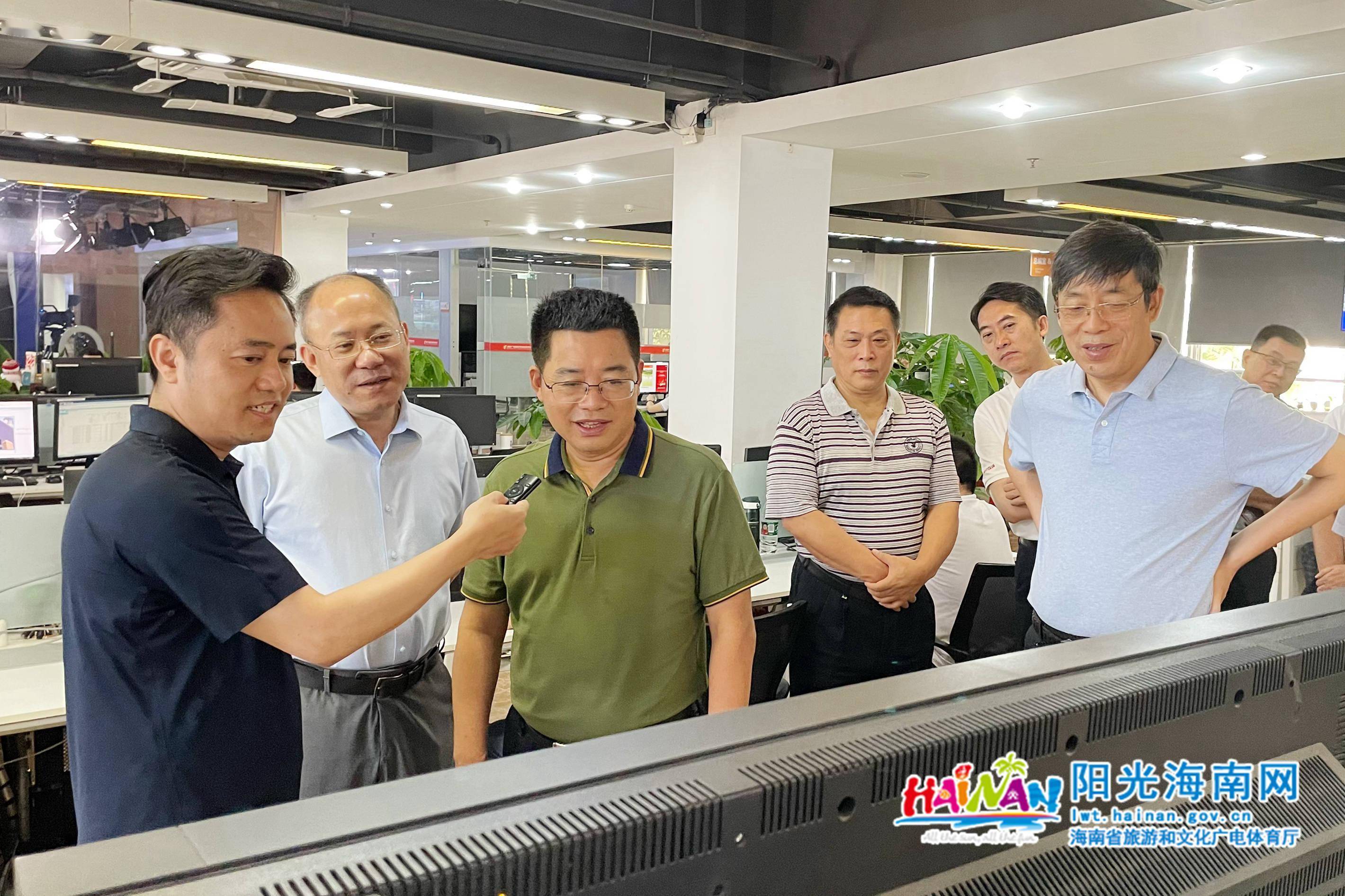 李辉卫率队赴海南广播电视总台调研
