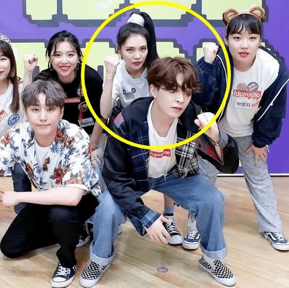 got7荣宰与年上4岁的歌手lovey恋爱一年_合作_崔荣_新剧