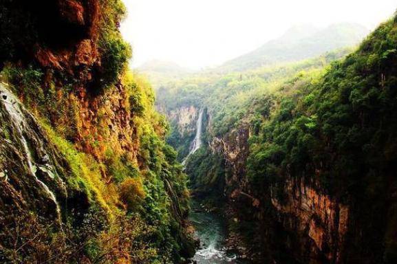 溶洞相连，峡谷幽深！贵州这一景区，集秀、险、奇、雄为一体！