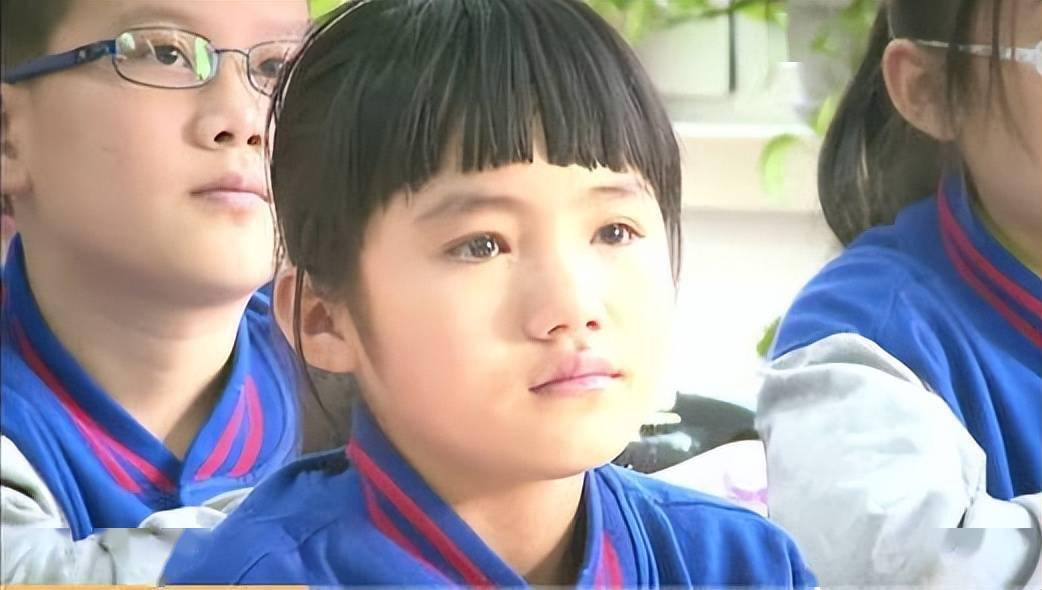 变形计最幸运的农村女孩被城市妈妈宠成小公主如今高考怎样了