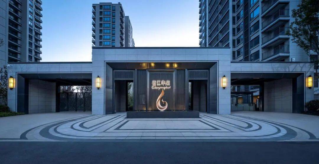 龙门报道丨春江华庭迎来盛大交付启幕龙湖式美好新生活