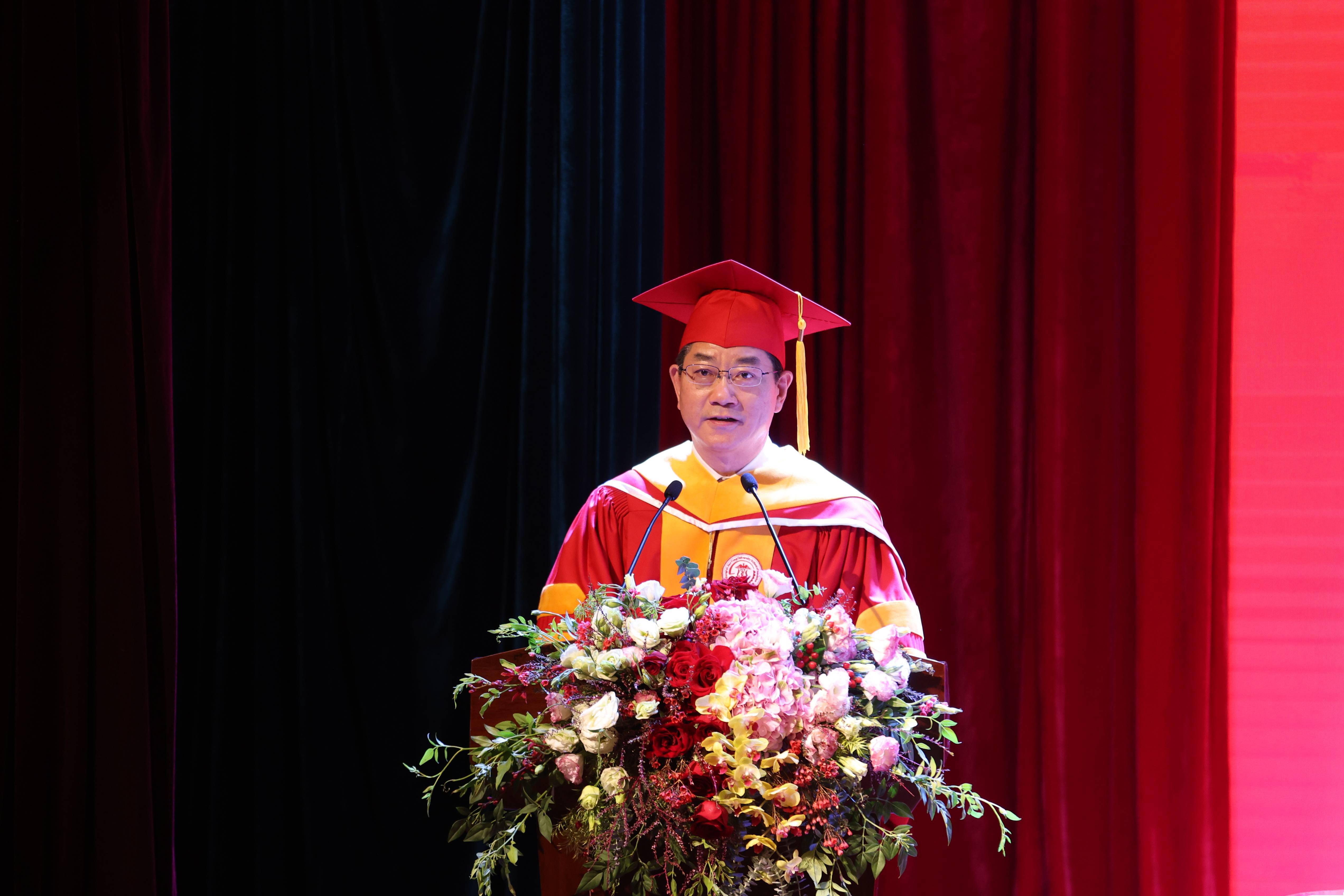 上海交通大学副校长,医学院院长,中国工程院院士范先群以《用善良