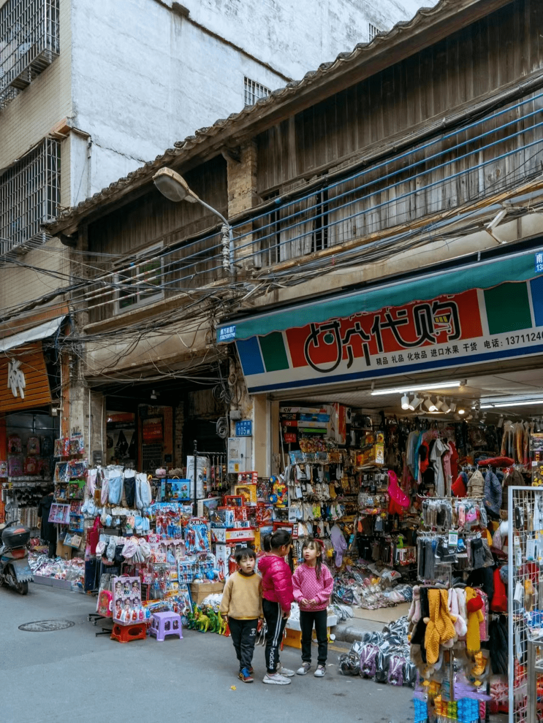在没有大型商场的年代,"趁墟"就是广州最流行的逛街方式_龙墟_新塘