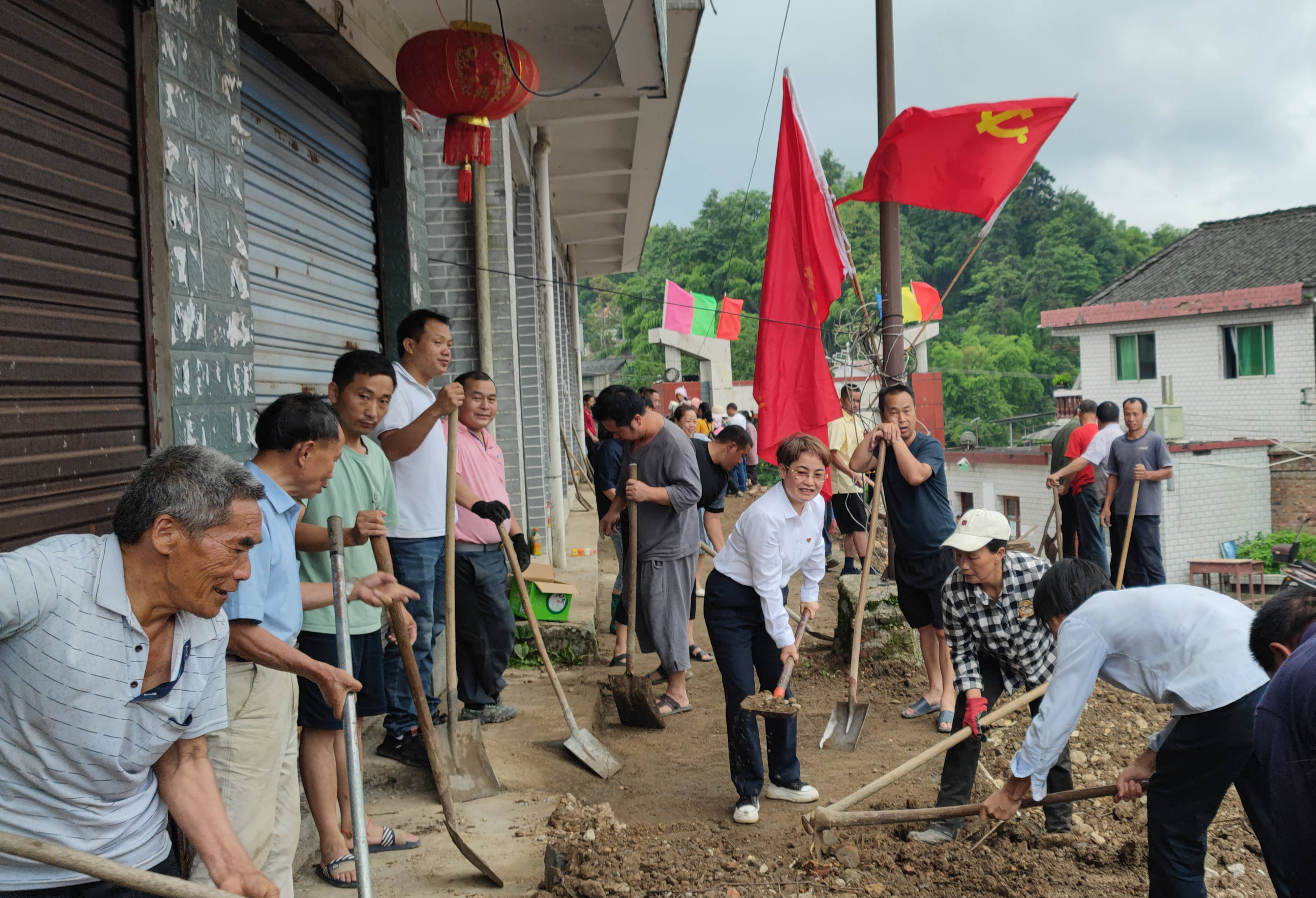 文明创建锦屏县彦洞乡主题党日人居环境整治提升乡村颜值