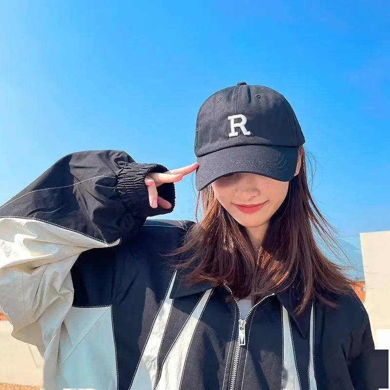 这款流行的棒球帽遮阳又时髦