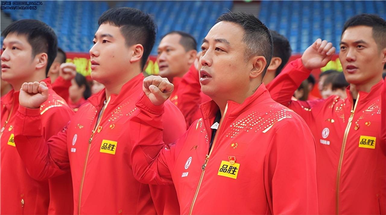 威海举行形式多样的活动庆"七一"_刘志鹏_孙大伟_国帜