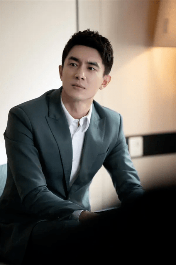 袁冰妍沦为法制咖井柏然刘雯奔着结婚谈林更新被推挡枪韩东君脚踏三船