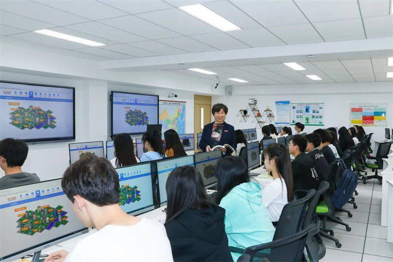 西安翻譯學院國際商學院_財務管理專業排名_西安英語翻譯的英文