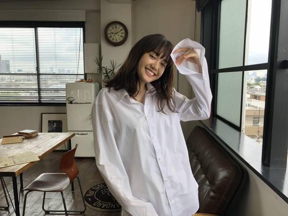 微甜少女尾碕真花:清新天然!处处惊喜