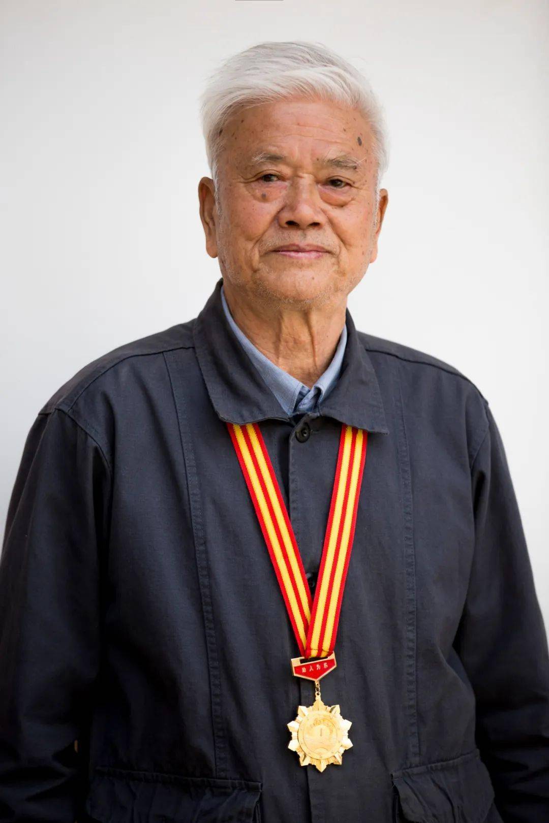 陕西省第六届助人为乐道德模范雷国平强化典型示范引领作用.