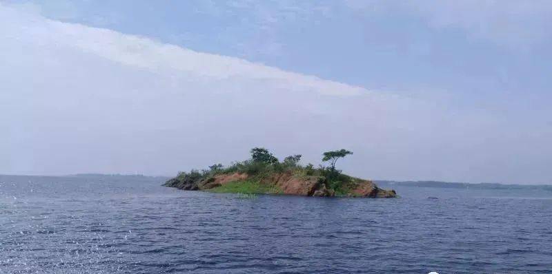 名"七姊妹"不是说有七座从岛,而是言说着动人的七仙女的故事