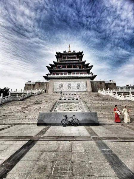 哥本哈根中国文化中心发布biketochina主题旅游海报