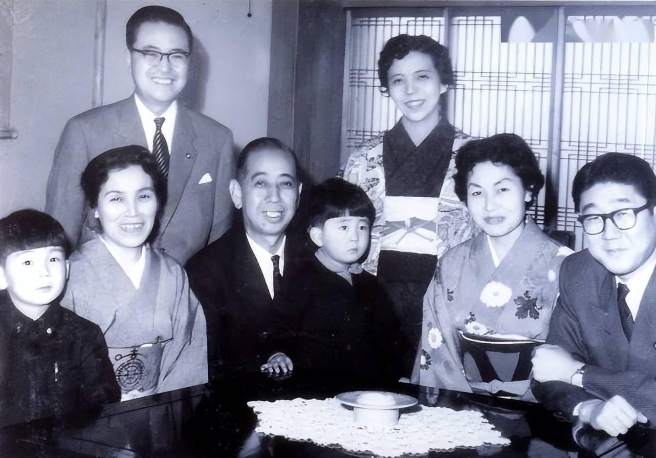安倍遭枪击，其外公62年前也遇刺！二战甲级战犯，人称满洲之妖