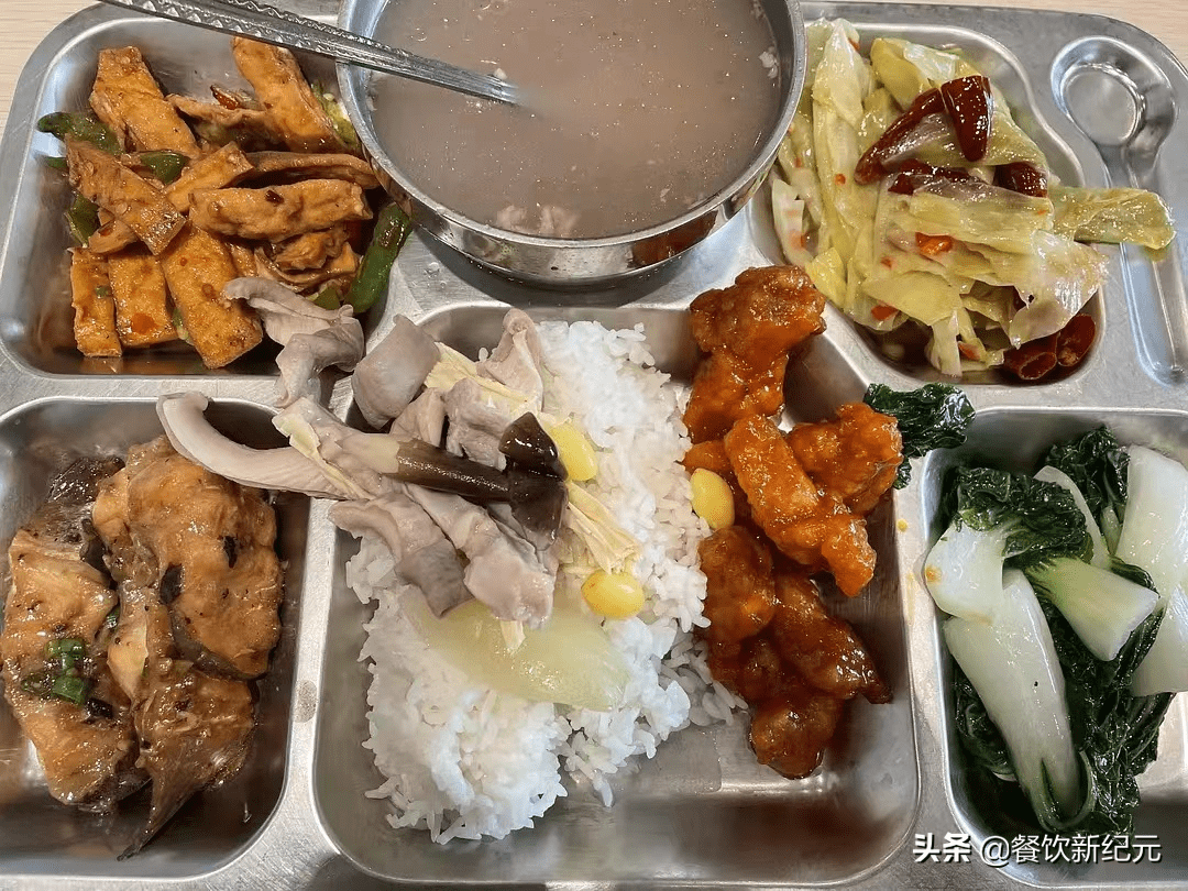 江西小姨曬外資工廠食堂伙食走紅朋友圈網友沒對比就沒傷害