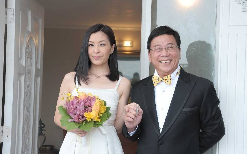 (右为夏雨)新京报:香港回归25周年,你个人在生活上和事业上最明显的