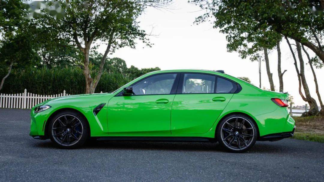 实拍宝马m3玲珑绿车漆选装价超3万的车漆喜欢吗