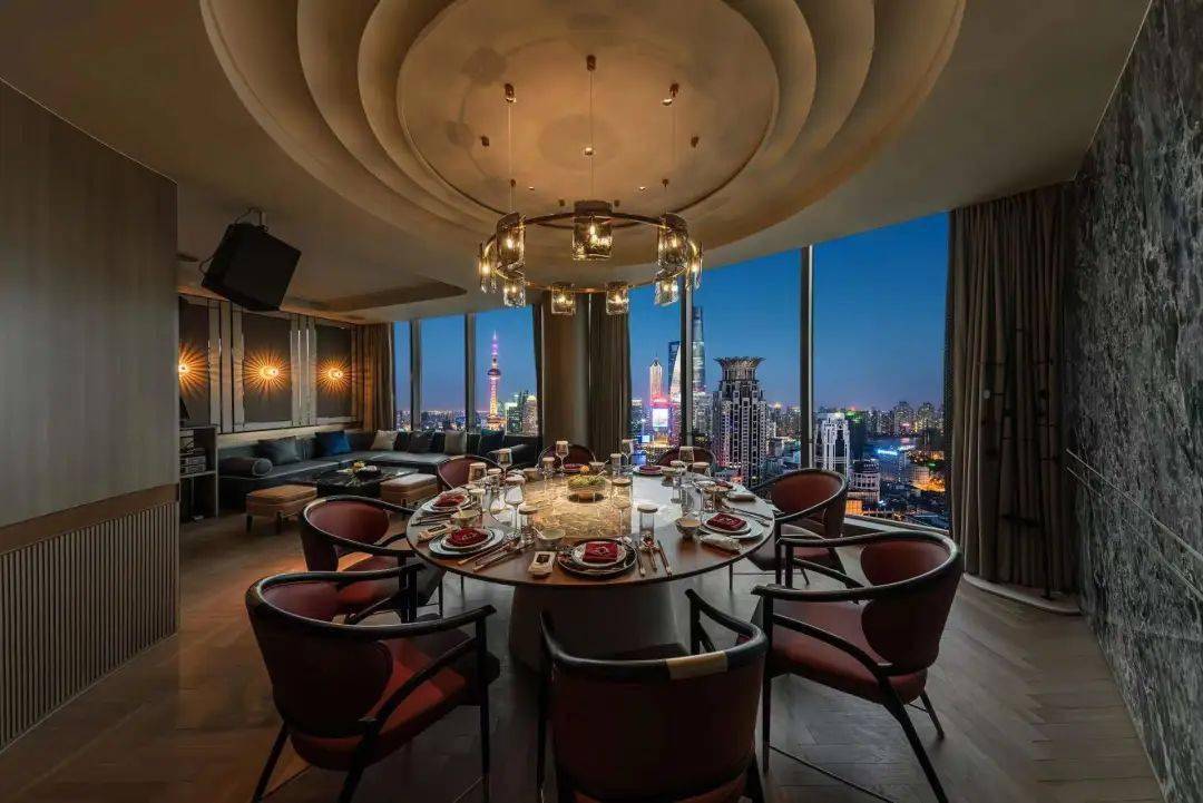 【海弯荟61云顶】南京东路|788元抢空中餐厅4人午市套餐!