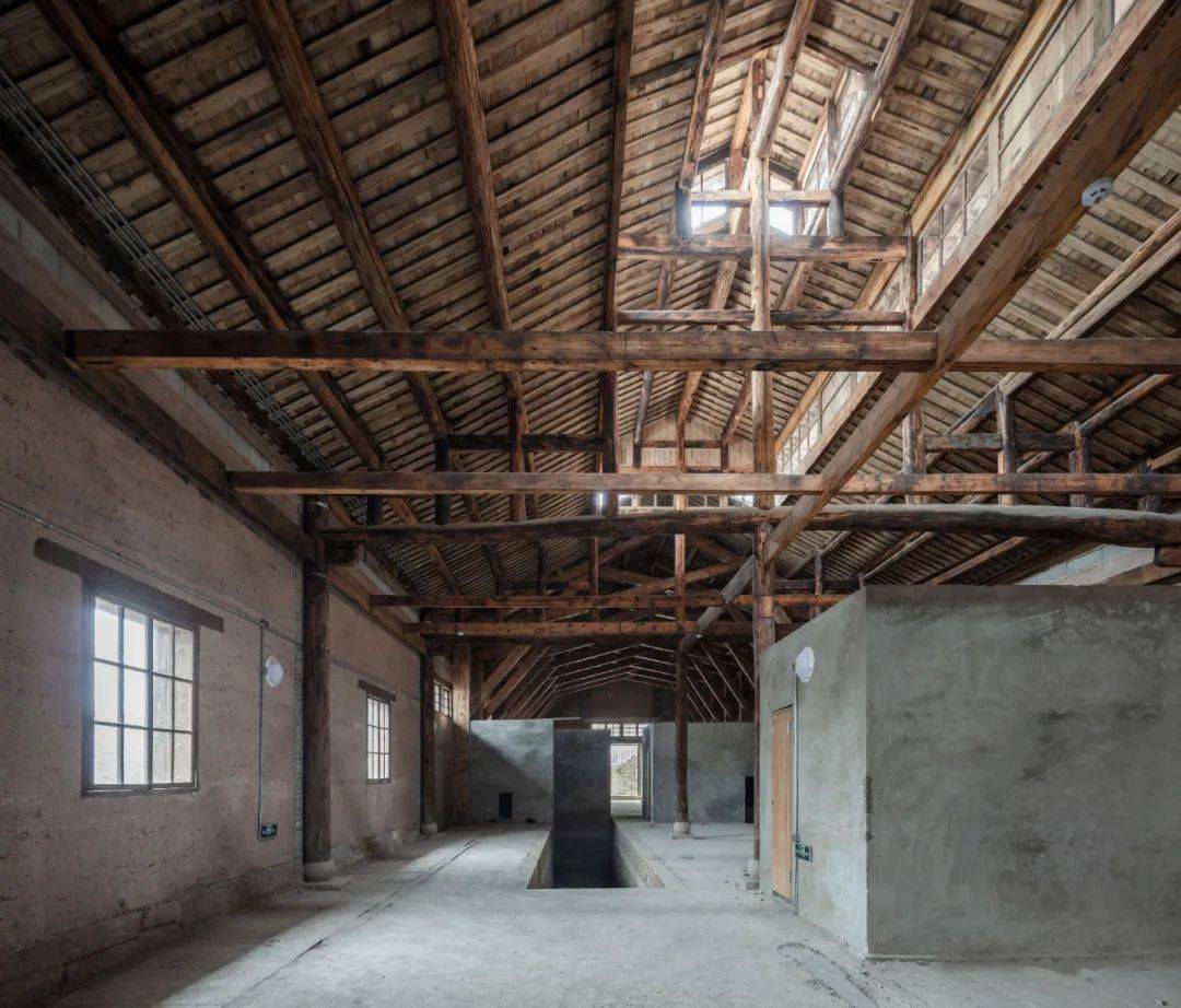 张永和重庆作品屋顶被热化了?_the_建筑_in