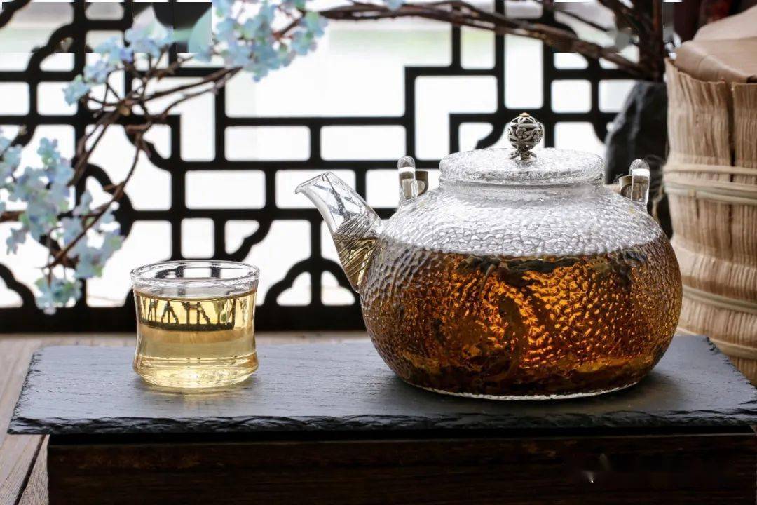 一杯清茶无别事,我等春风也等你_茶水_wangxf_版权