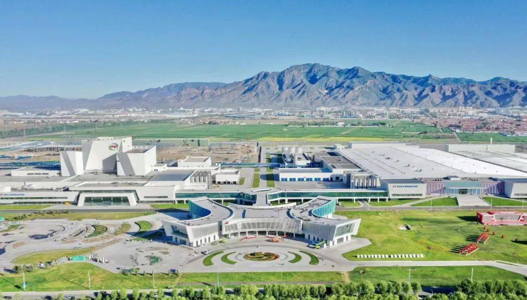 【知情明政】全球智能制造产业园掀起红盖头_伊利_智慧_智造