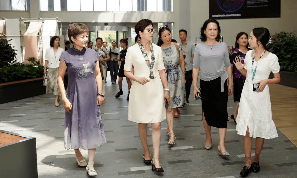 参观了宁波诺丁汉大学和浙江华茂艺术教育博物馆