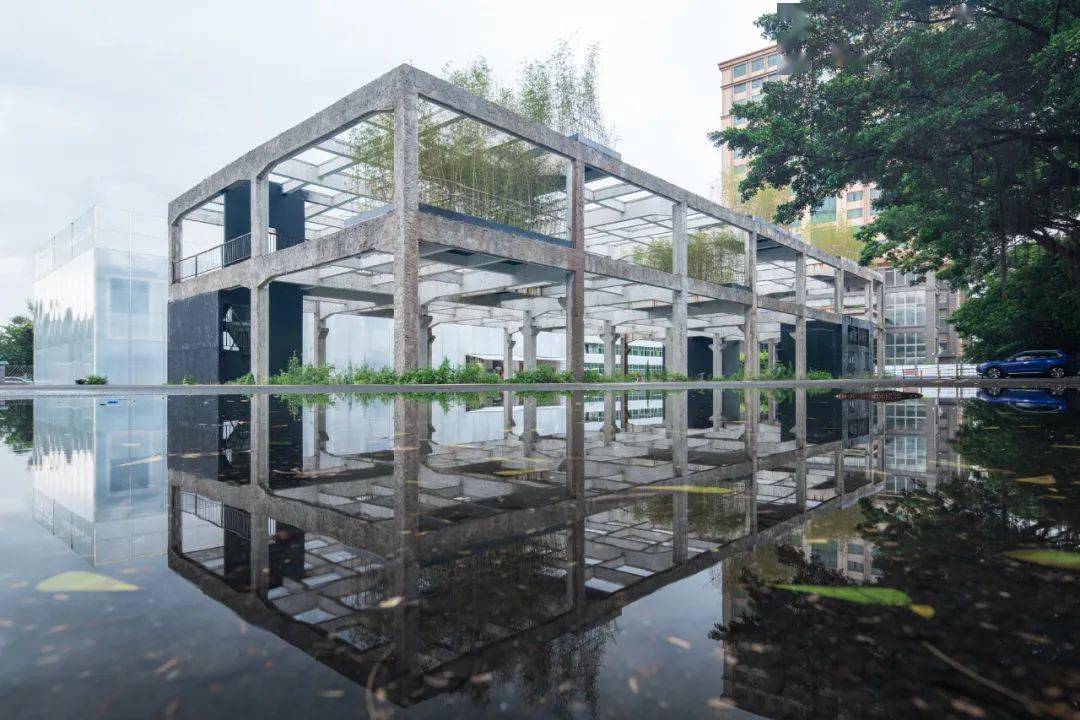 �����ǣ�΢�����У��������ġ����潨��ѧ��