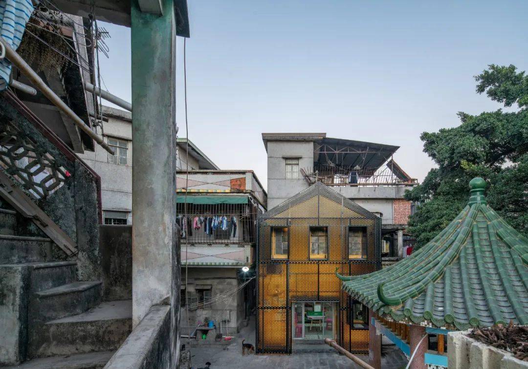 �����ǣ�΢�����У��������ġ����潨��ѧ��