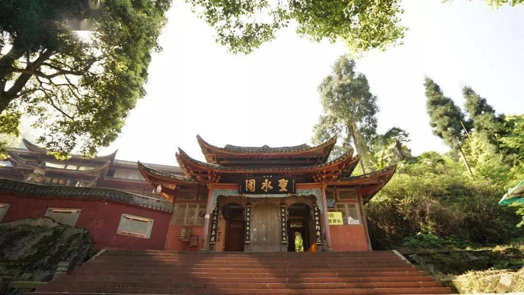今夏来峨眉山"神水阁",聆听禅院梵音,探秘千年古刹传奇
