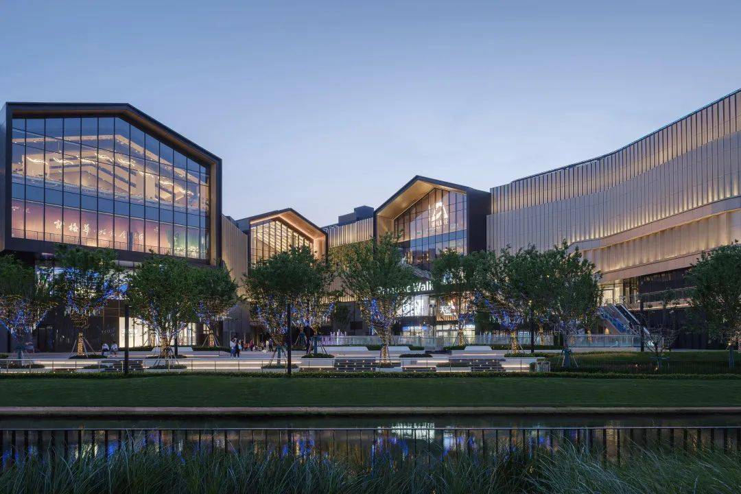 都市新剧场主义滨水商业景观丨苏州龙湖星湖天街先导篇