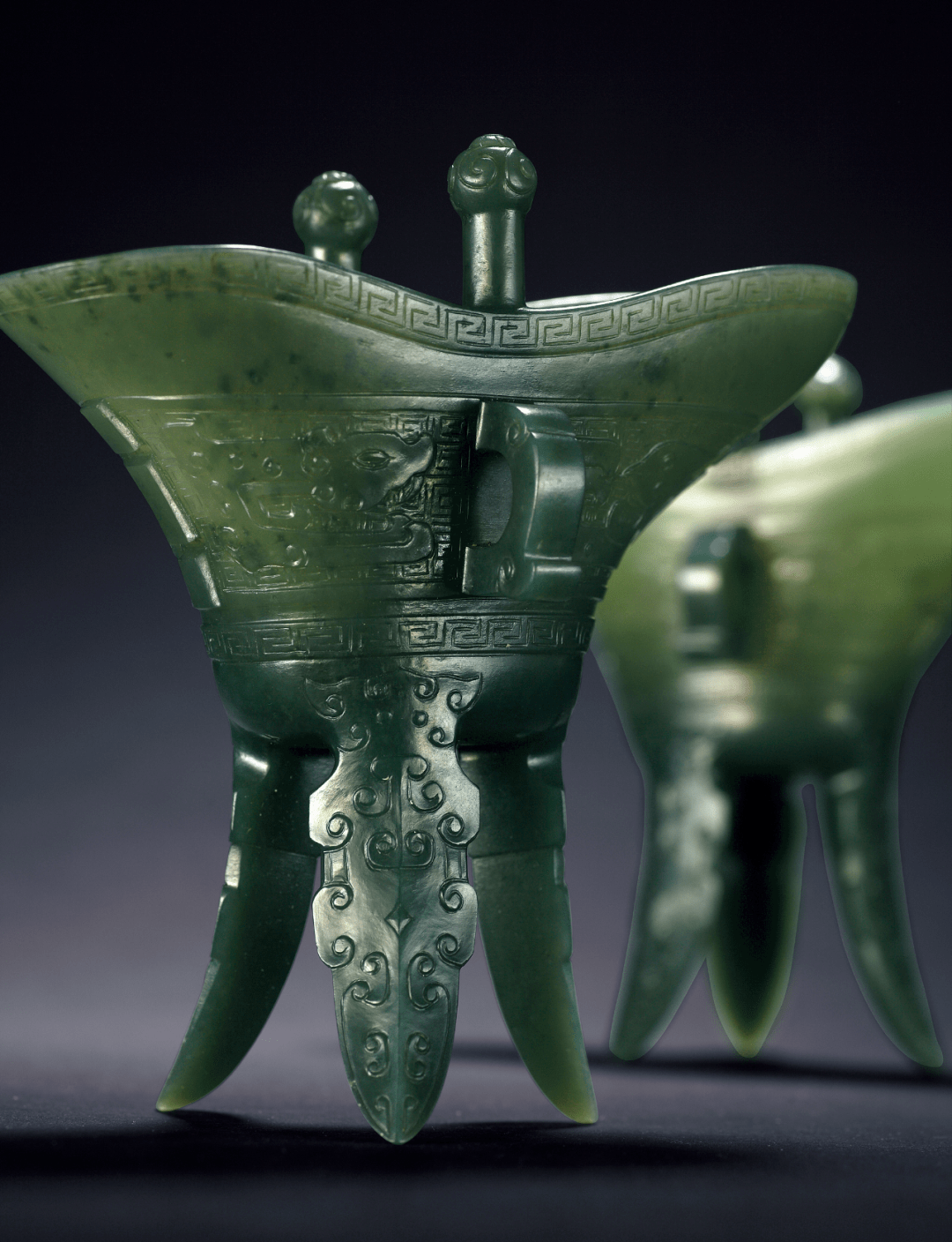 清乾隆青玉仿古爵杯一对