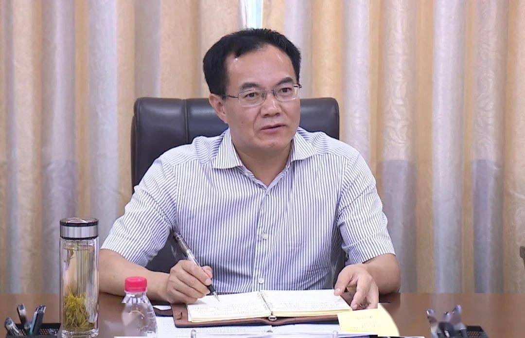 邓真晓到亳州职业技术学院调研