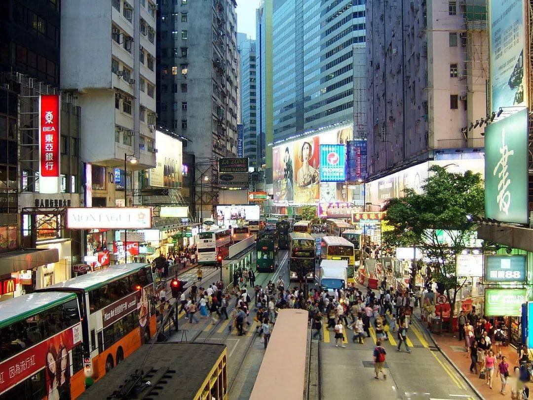亏损堪比天文数字 再不通关 香港这条繁华街道都要消失了 罗素 租金 铺位