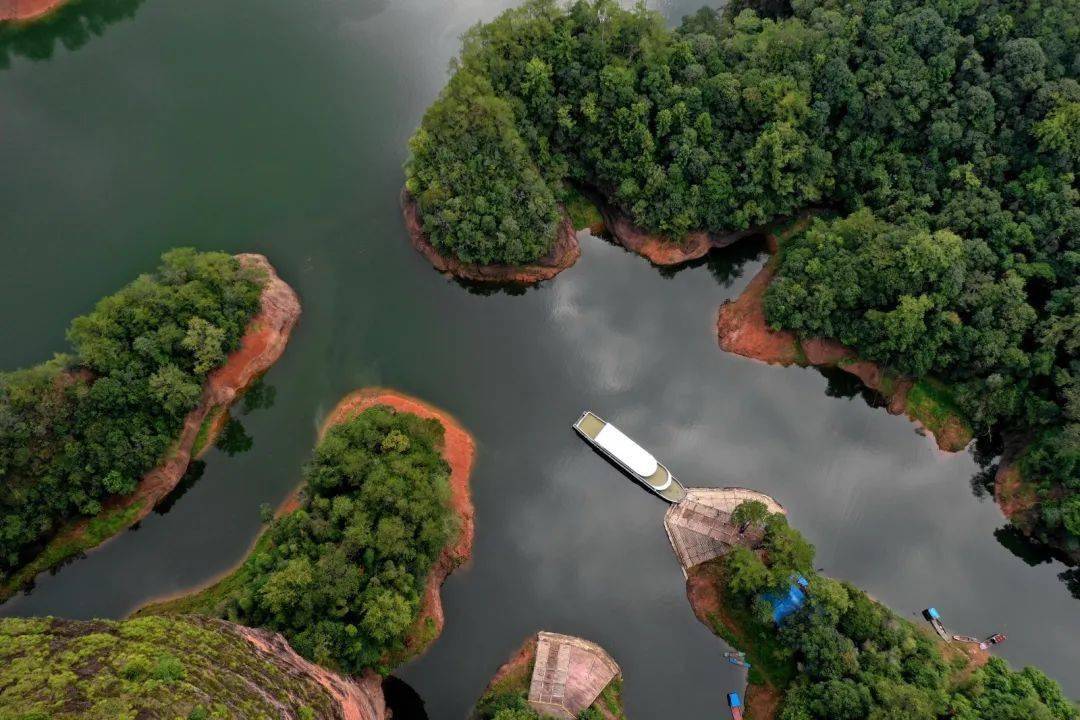 福建最全的5a景区名单,10处靓丽风景等你去看~_白水洋_鼓浪屿_美誉