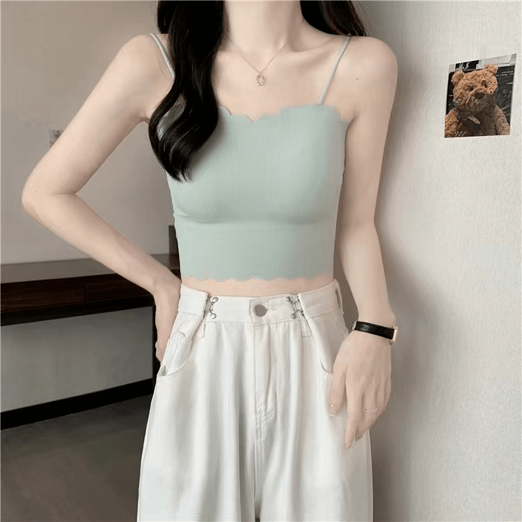 胸前小v波浪纹设计,撩而不露骨,绝不会让你的酥胸"溢出来"!