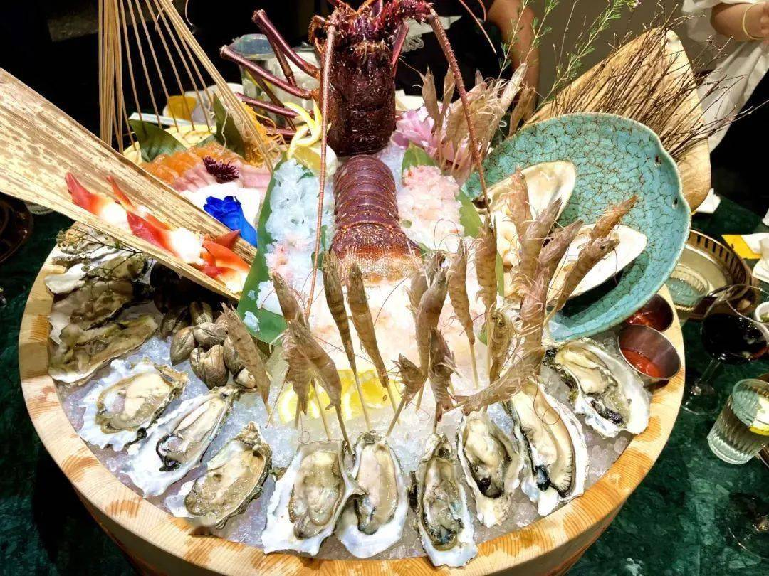 纽约海鲜自助火锅天花板上新100轻奢海鲜刺身游水虾畅吃一秒回本