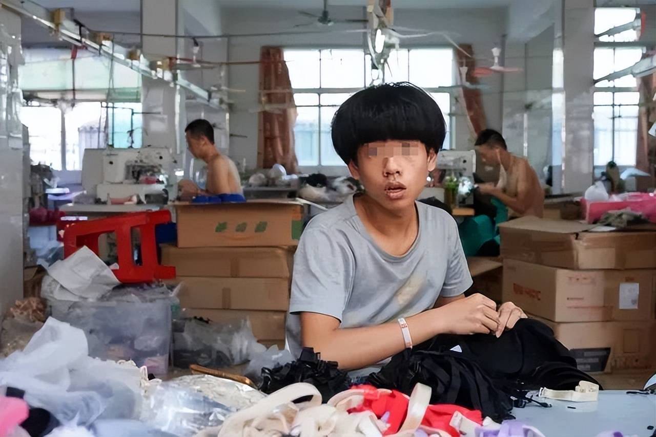 67看了打工的17岁男孩才知道一个孩子见到的最大世面其实是父母