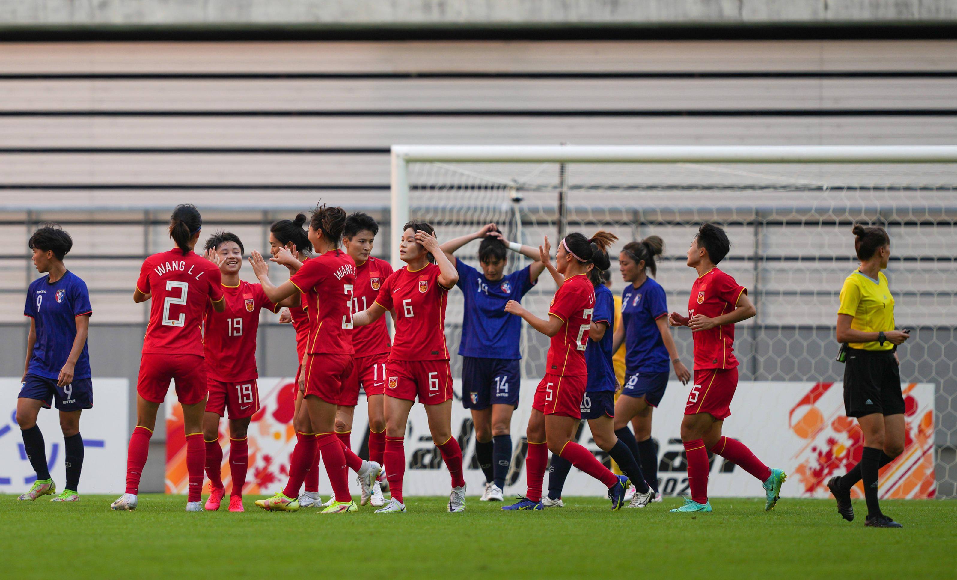 足球——东亚杯:中国女足对阵中国台北女足_中国队_比赛_新华社