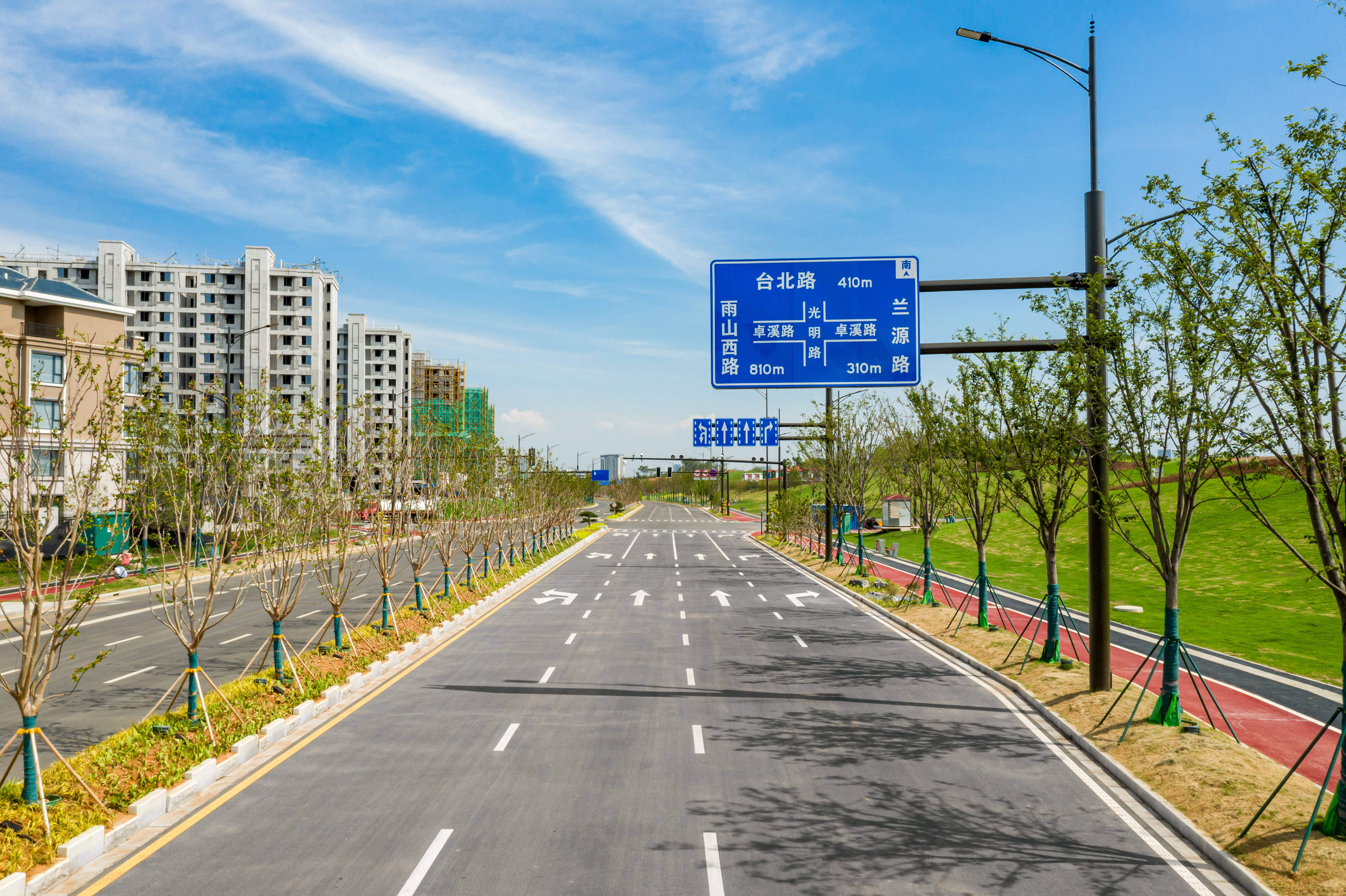 道路是城市的骨架,连接民生福祉与区域发展,是城市基础设施建设的重要