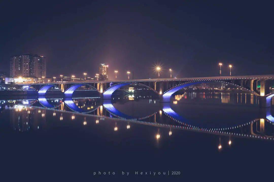刚刚,内江的夜景火了!刷爆朋友圈_人民_灯光_大桥