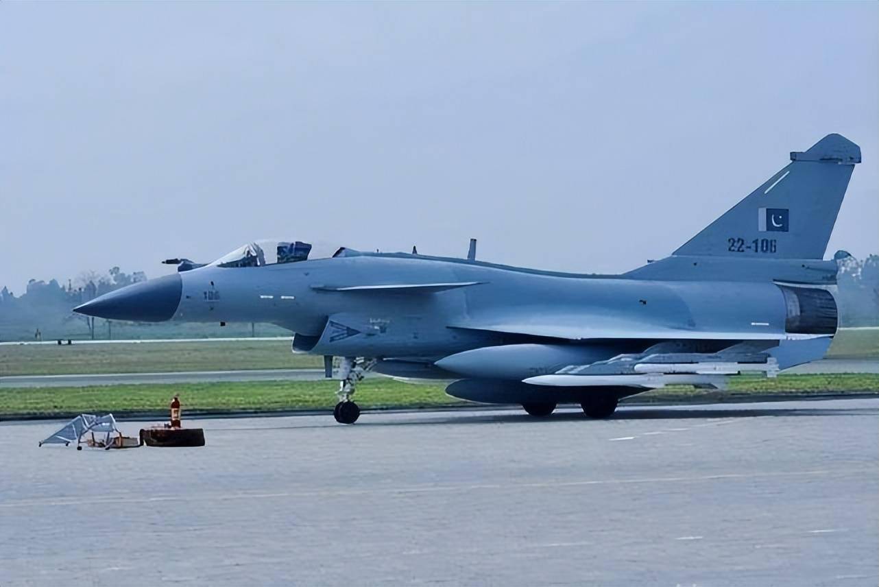 歼10d高清照曝光!