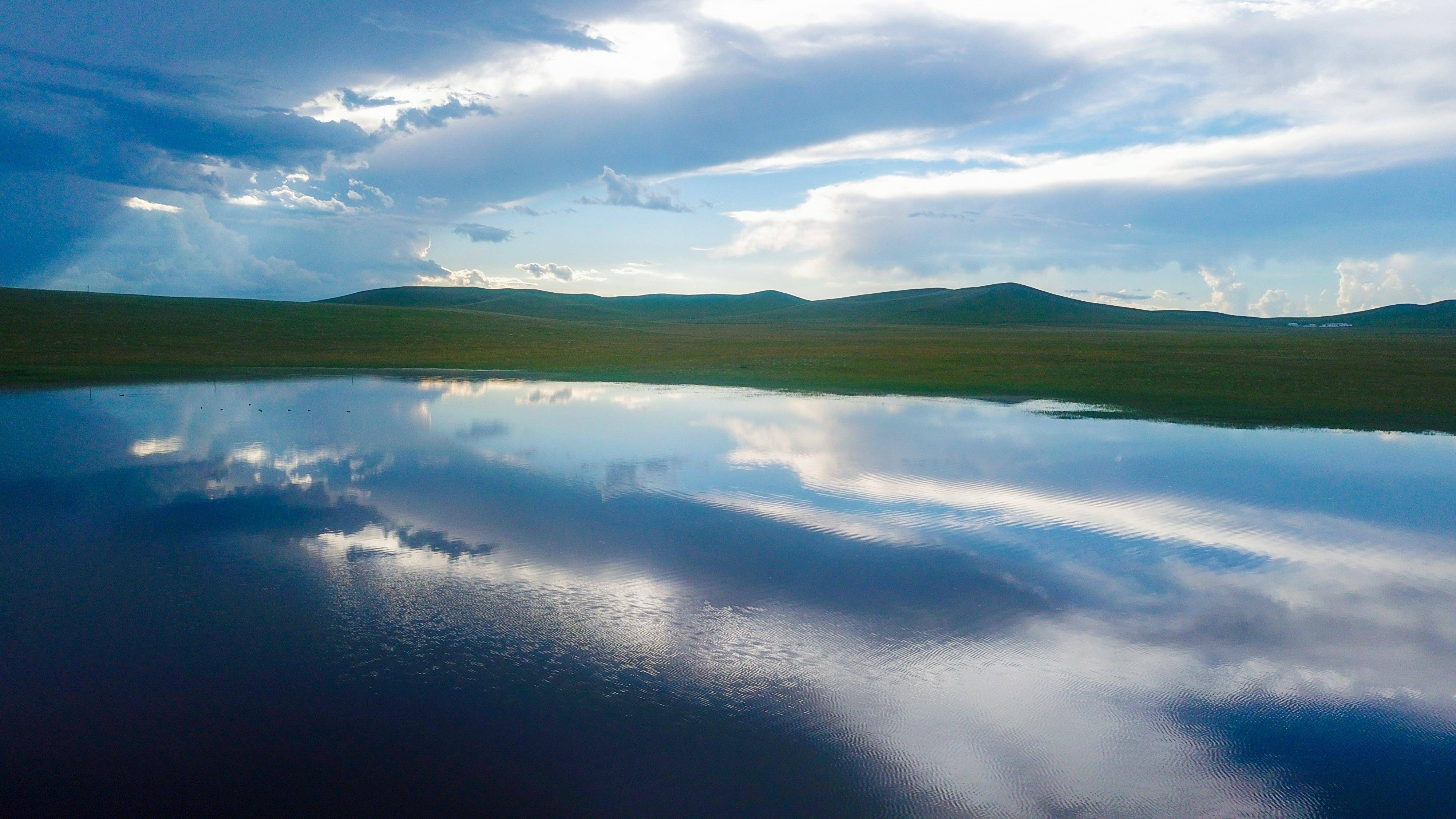 新华社记者 彭源 摄这是7月20日拍摄的乌拉盖河(无人机照片).