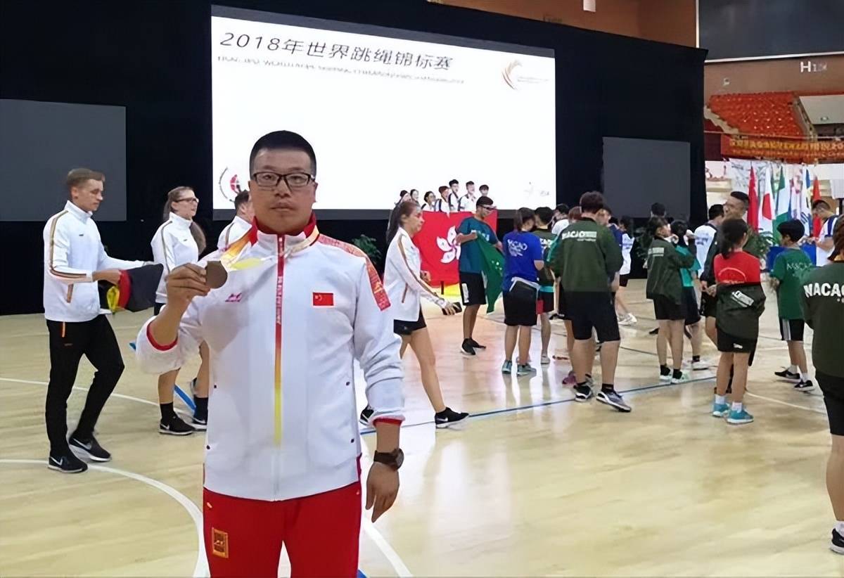 一家三口,一起入选国家队,这是他和6岁女儿的跳绳之约_蔺晓琳_于大伟